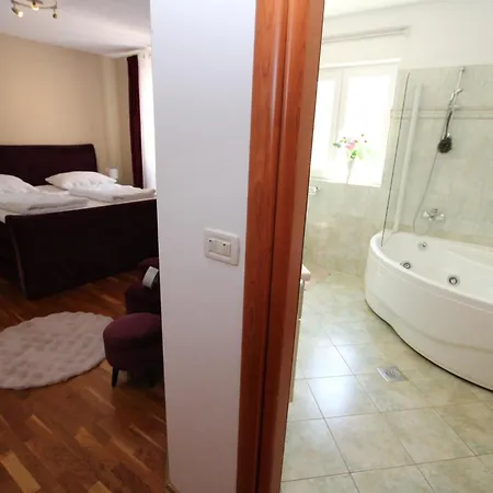 Villa Elegant Hariz Near Porec - Fully Ac & Large Pool Gedići