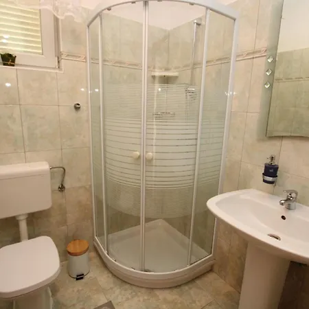 Elegant Hariz Near Porec - Fully Ac & Large Pool *
