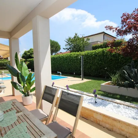 Elegant Hariz Near Porec - Fully Ac & Large Pool * Gedici